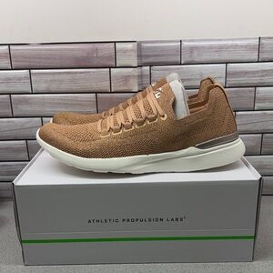 NWT New APL Athletic Propulsion Labs Techloom Breeze men’s 11.5 Rose Gold /Ivory